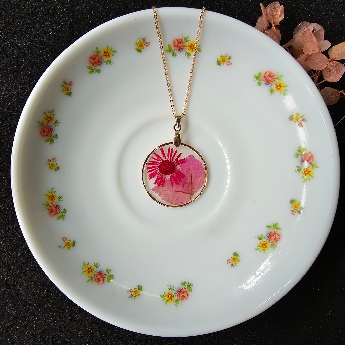 Bougainvillea & Daisy Pendant - Pink Floral Elegance