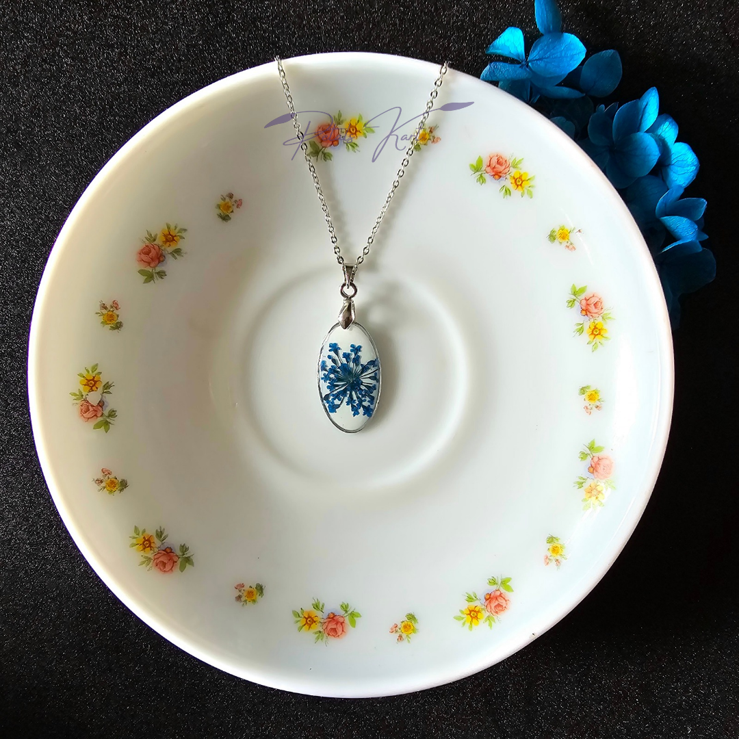 Blue Real Flower Pendant – Timeless Elegance in an Oval Shape